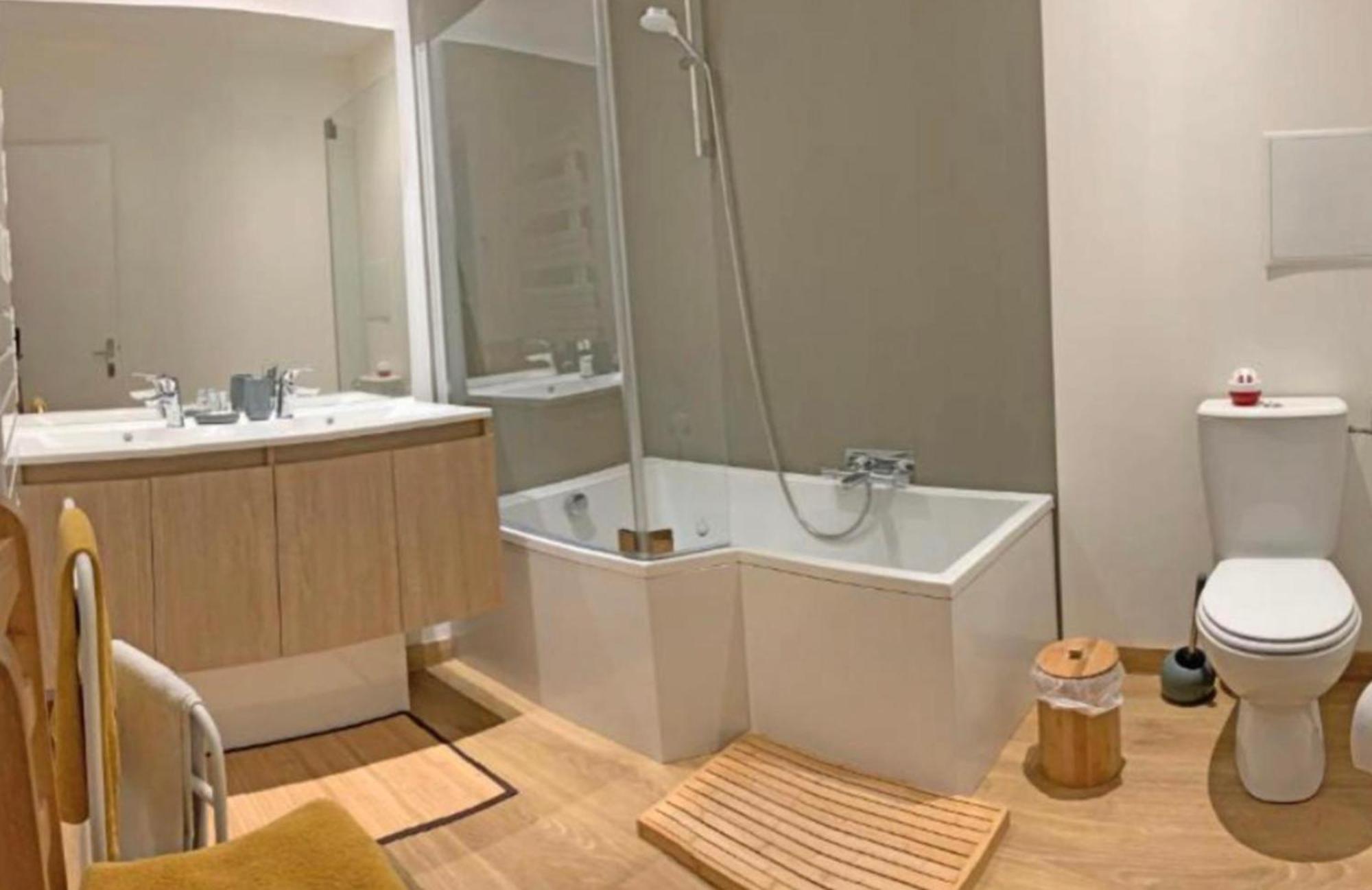 Hotel Les Tables Aux Vaches Raviege La Salvetat-sur-Agout Esterno foto
