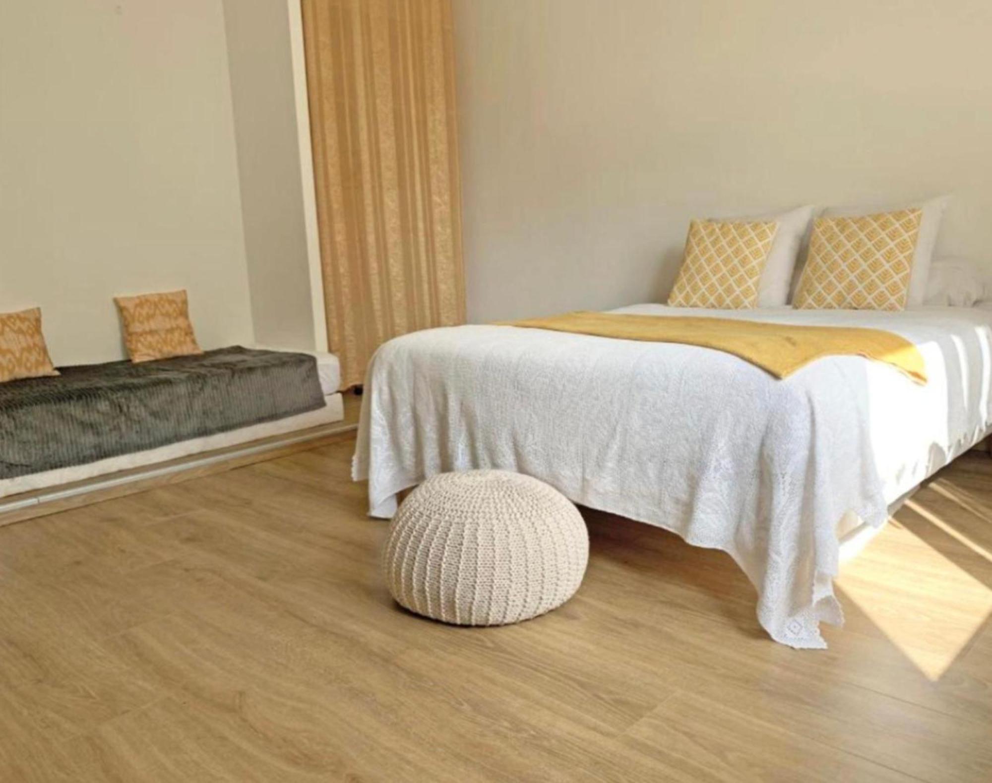 Hotel Les Tables Aux Vaches Raviege La Salvetat-sur-Agout Esterno foto