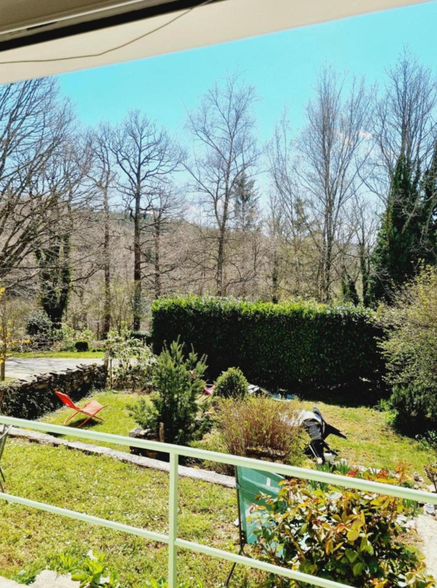 Hotel Les Tables Aux Vaches Raviege La Salvetat-sur-Agout Esterno foto